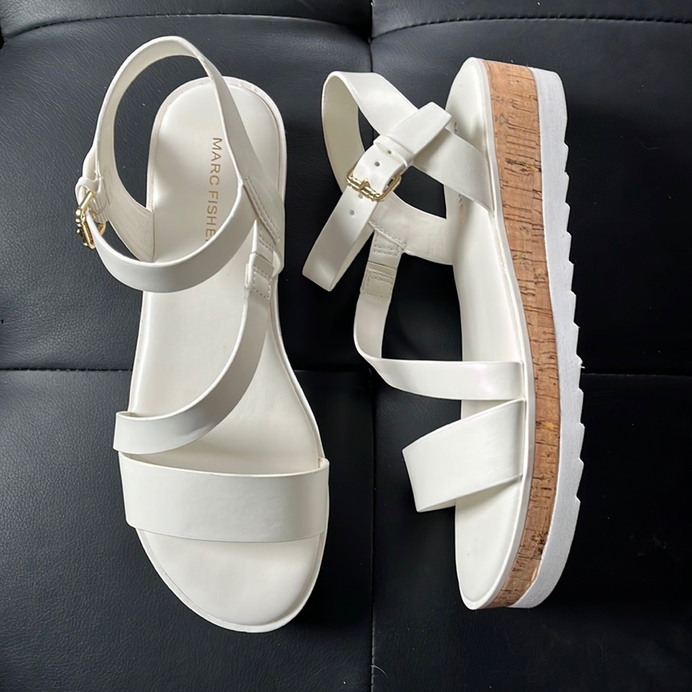 Marc Fisher White Sandals Women’s S 7